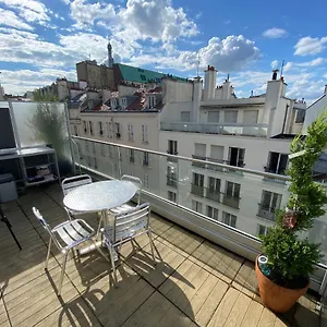 Tour Eiffel Studio Lumineux Avec Terrasse. Apartment